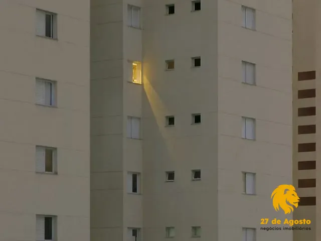 Kitnet com 800m² 100 quartos e 1 banheiro, à venda ou para alugar, no bairro Vitória em Londrina