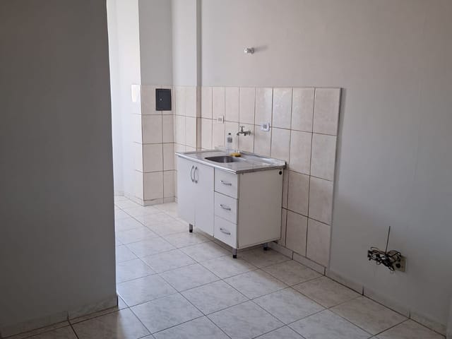 Kitnet com 28m² 1 quarto e 1 banheiro, à venda, no bairro Centro em Londrina