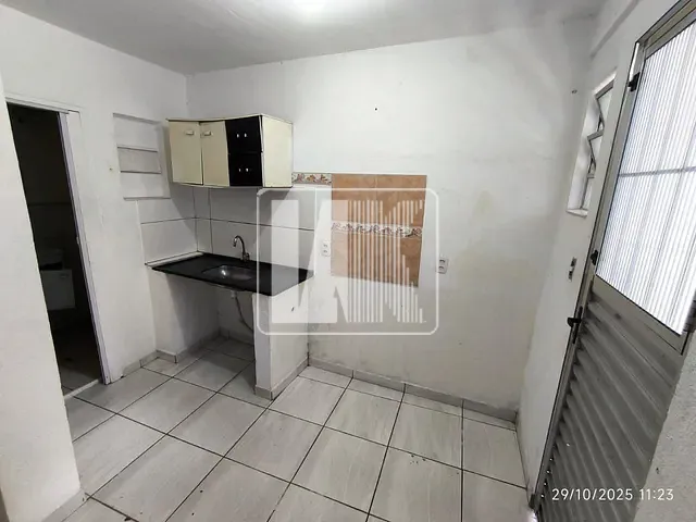 Kitnet 1 quarto e 1 banheiro, para alugar, no bairro Vila Aquilino em Santo André