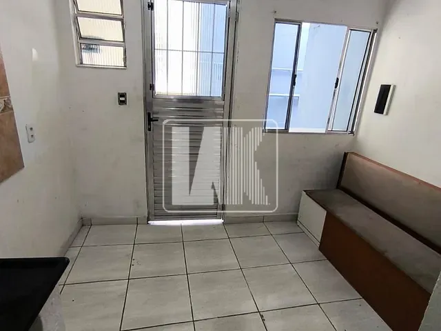 Kitnet 1 quarto e 1 banheiro, para alugar, no bairro Vila Aquilino em Santo André