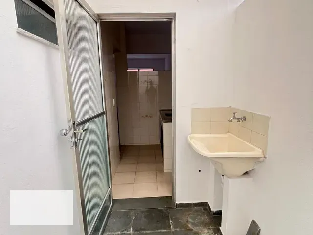 Kitnet 1 quarto e 1 banheiro, para alugar, no bairro Centro em Santos Dumont