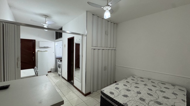 Kitnet 1 quarto e 1 banheiro, à venda, no bairro Centro em Cabo Frio