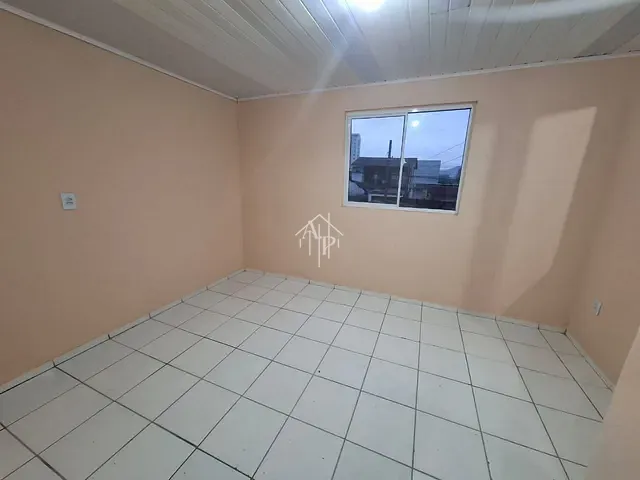 Kitnet 1 quarto e 1 banheiro, para alugar, no bairro São Vicente em Itajaí
