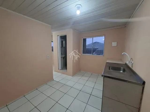 Kitnet 1 quarto e 1 banheiro, para alugar, no bairro São Vicente em Itajaí