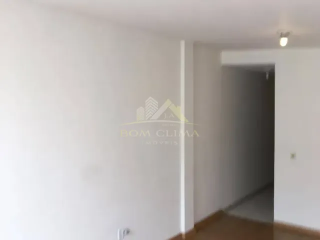 Kitnet 1 quarto e 1 banheiro, à venda, no bairro São Mateus em Juiz de Fora