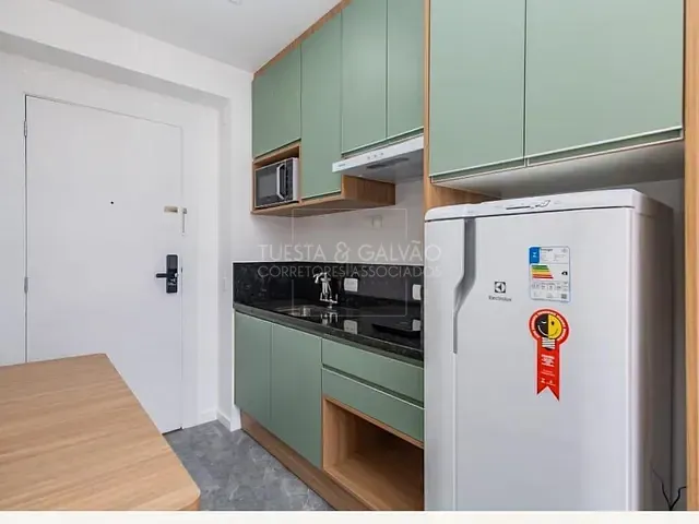 Kitnet com 17m², à venda, no bairro Novo Mundo em Curitiba
