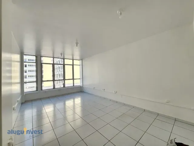 Kitnet 1 quarto e 1 banheiro, para alugar, no bairro Centro em Florianópolis