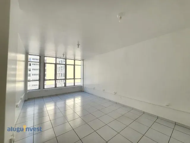 Kitnet 1 quarto e 1 banheiro, para alugar, no bairro Centro em Florianópolis