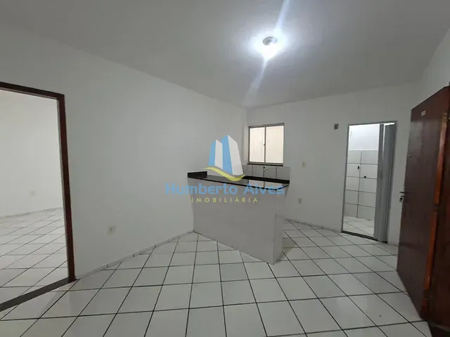 Kitnet 1 quarto e 1 banheiro, para alugar, no bairro Centro em Vitória da Conquista