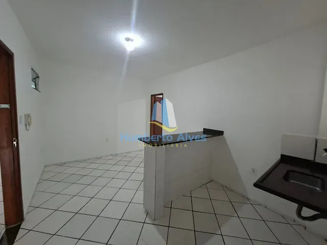 Kitnet 1 quarto e 1 banheiro, para alugar, no bairro Centro em Vitória da Conquista