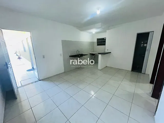 Kitnet 2 quartos e 1 banheiro, para alugar, no bairro Joaquim Távora em Fortaleza