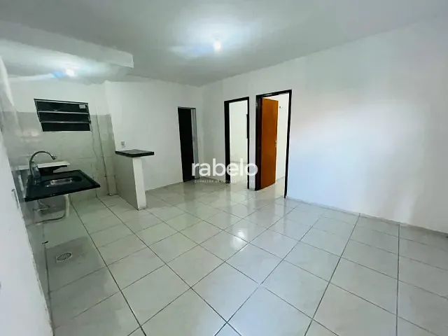 Kitnet 2 quartos e 1 banheiro, para alugar, no bairro Joaquim Távora em Fortaleza