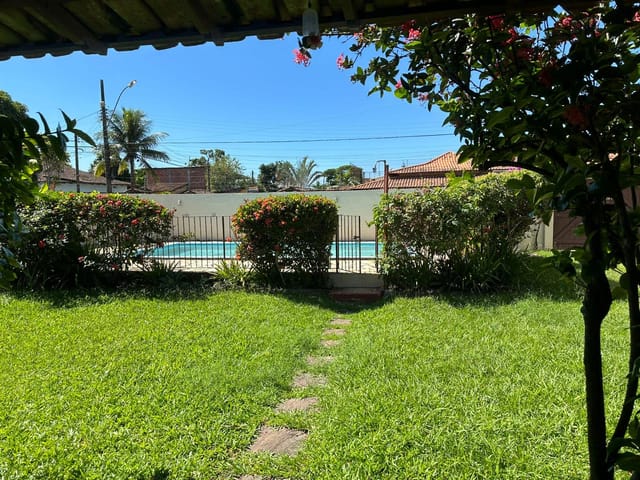 Casa 5 quartos e 4 banheiros, à venda, no bairro Balneário Remanso em Rio das Ostras