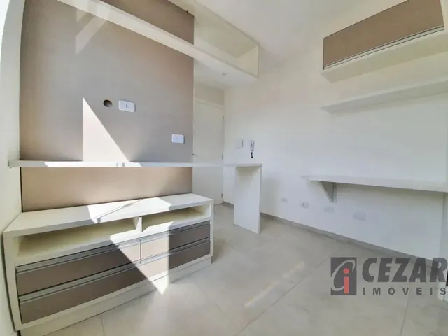 Kitnet 1 quarto e 1 banheiro, para alugar, no bairro Bacacheri em Curitiba