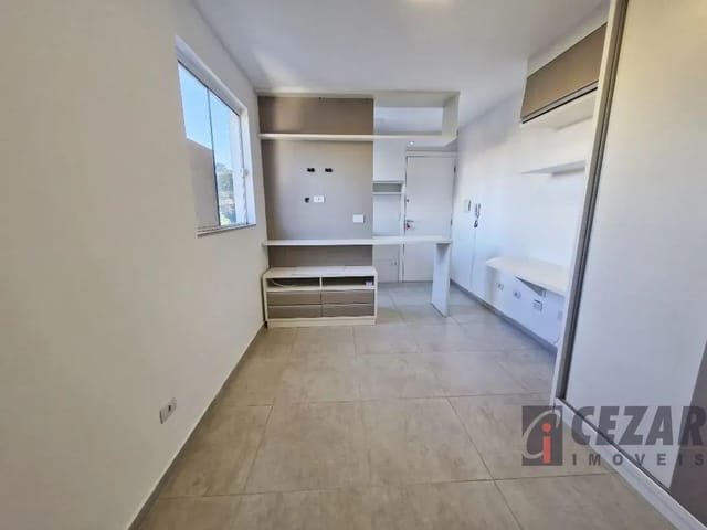 Kitnet 1 quarto e 1 banheiro, para alugar, no bairro Bacacheri em Curitiba