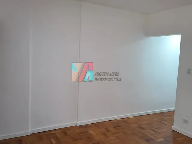 Kitnet à venda, no bairro Liberdade em São Paulo