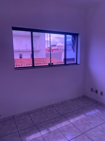Kitnet 1 quarto e 1 banheiro, para alugar, no bairro Parque São Benedito em Pindamonhangaba