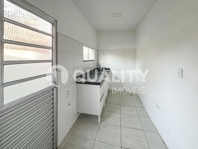 Kitnet 1 quarto e 1 banheiro, para alugar, no bairro Granja Portugal em Fortaleza