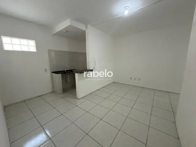 Kitnet 2 quartos e 1 banheiro, para alugar, no bairro Tauape em Fortaleza
