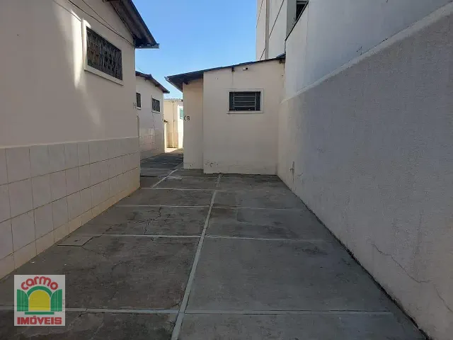 Casa 8 quartos e 8 banheiros, à venda, no bairro Cidade Universitária em Anápolis