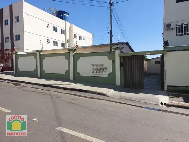 Casa 8 quartos e 8 banheiros, à venda, no bairro Cidade Universitária em Anápolis