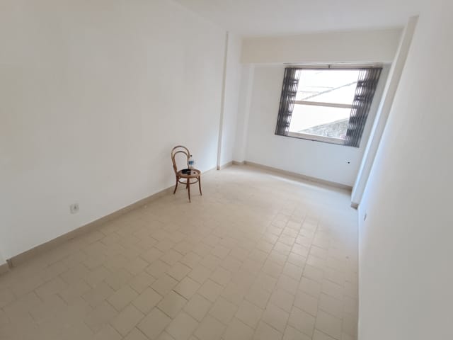 Kitnet 1 quarto e 1 banheiro, à venda, no bairro Copacabana em Rio de Janeiro