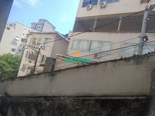 Kitnet 1 quarto e 1 banheiro, à venda, no bairro Copacabana em Rio de Janeiro