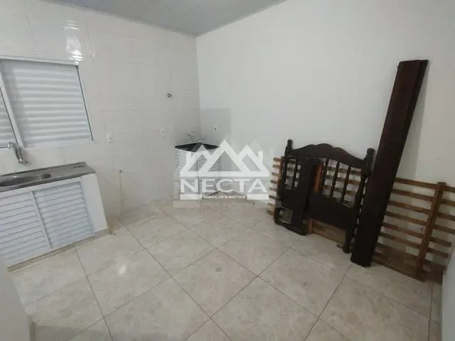 Kitnet com 20m² 1 quarto e 1 banheiro, para alugar, no bairro Cidade Jardim em Caraguatatuba