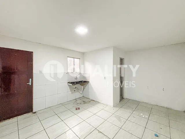 Kitnet 1 quarto e 1 banheiro, para alugar, no bairro Granja Portugal em Fortaleza