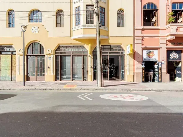 Kitnet com 17m² 1 quarto e 1 banheiro, para alugar, no bairro Centro em Curitiba