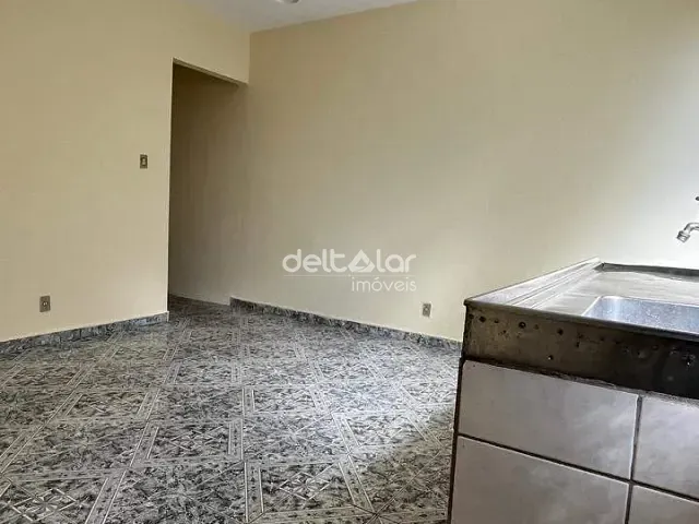 Kitnet com 40m² 1 quarto e 1 banheiro, para alugar, no bairro Candelária em Belo Horizonte