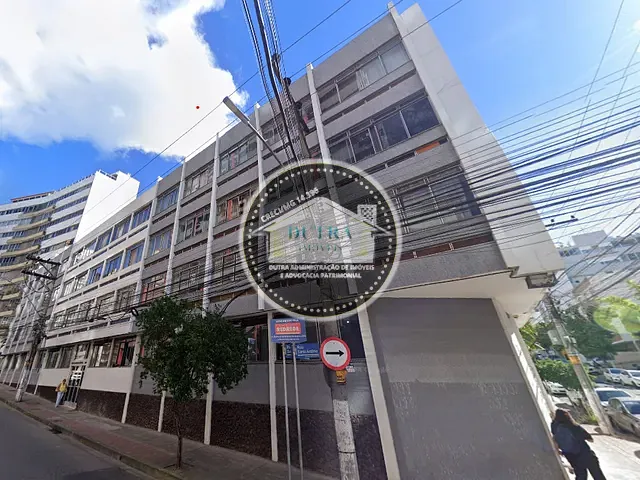 Kitnet 1 quarto e 1 banheiro, à venda ou para alugar, no bairro Centro em Juiz de Fora