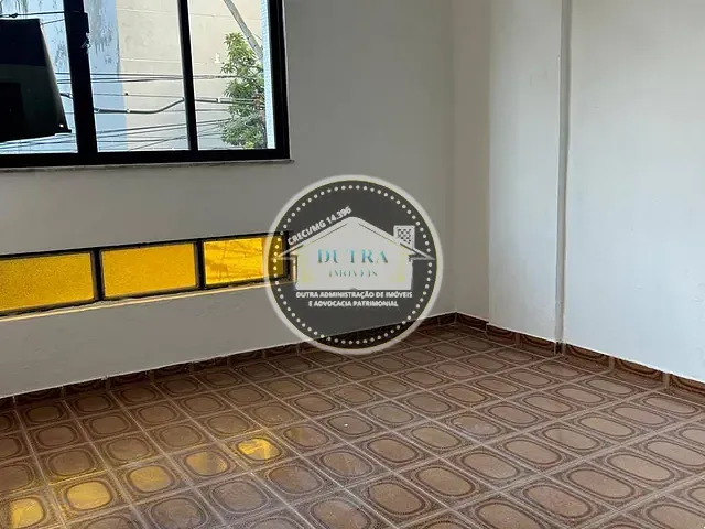 Kitnet 1 quarto e 1 banheiro, à venda ou para alugar, no bairro Centro em Juiz de Fora