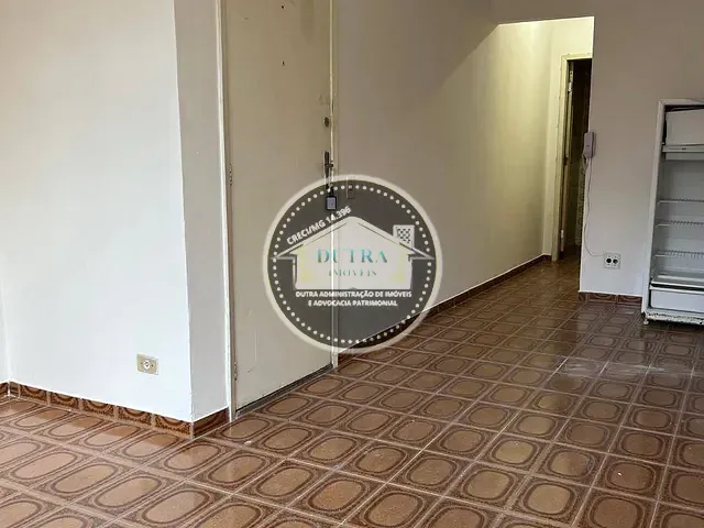 Kitnet 1 quarto e 1 banheiro, à venda ou para alugar, no bairro Centro em Juiz de Fora