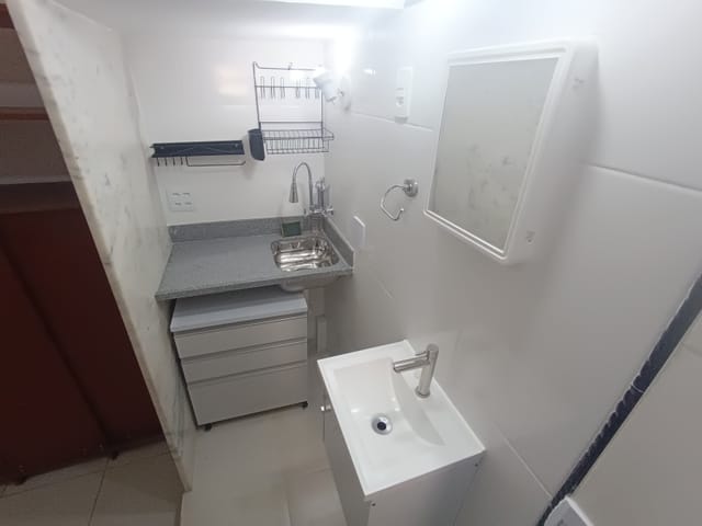 Kitnet 1 quarto e 1 banheiro, para alugar, no bairro Flamengo em Rio de Janeiro
