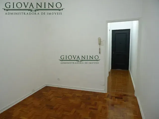 Kitnet 1 quarto e 1 banheiro, à venda, no bairro Copacabana em Rio de Janeiro