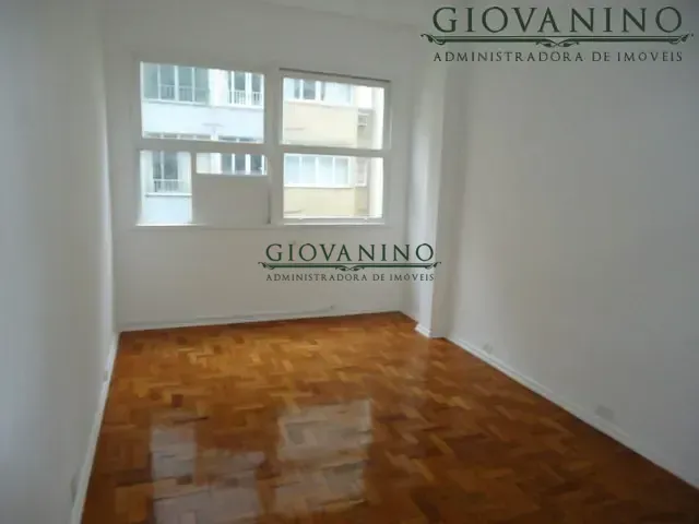 Kitnet 1 quarto e 1 banheiro, à venda, no bairro Copacabana em Rio de Janeiro