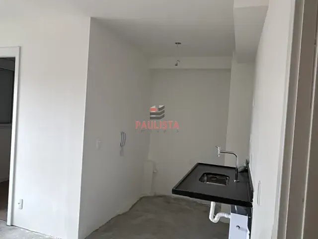 Kitnet 2 quartos e 1 banheiro, à venda, no bairro Vila Firmiano Pinto em São Paulo