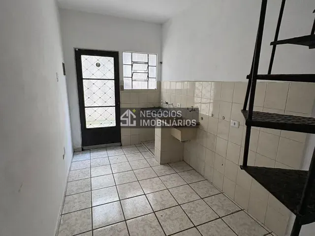 Kitnet 1 quarto e 1 banheiro, para alugar, no bairro Jardim Rubilene em São Paulo