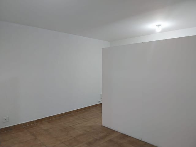 Kitnet 1 quarto e 1 banheiro, para alugar, no bairro Osvaldo Cruz em São Caetano do Sul