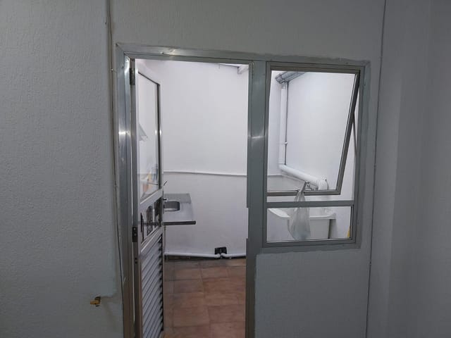 Kitnet 1 quarto e 1 banheiro, para alugar, no bairro Osvaldo Cruz em São Caetano do Sul