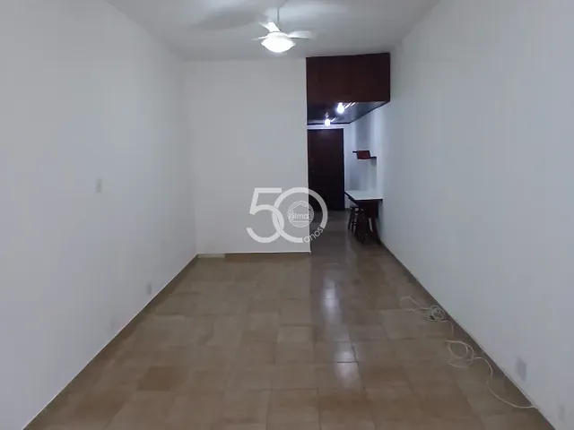 Kitnet 1 quarto e 1 banheiro, para alugar, no bairro Copacabana em Rio de Janeiro