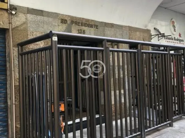 Kitnet 1 quarto e 1 banheiro, para alugar, no bairro Copacabana em Rio de Janeiro
