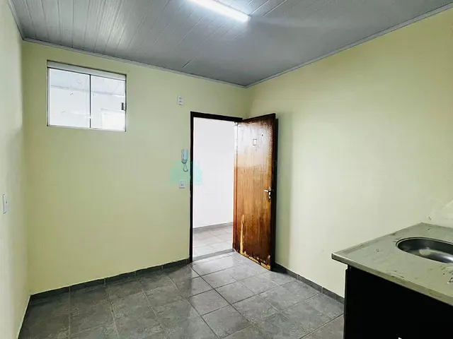 Kitnet 1 quarto e 1 banheiro, para alugar, no bairro Setor Central em Catalão