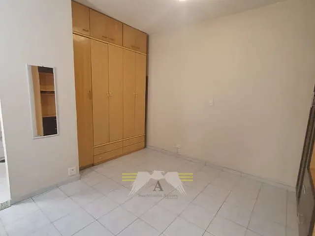 Kitnet 1 quarto e 1 banheiro, à venda ou para alugar, no bairro Liberdade em São Paulo