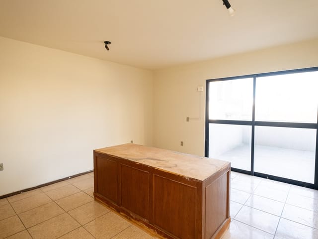 Foto do Kitnet - Kitnet disponível para aluguel no centro de Pelotas RS, com localização privilegiada, ideal para quem busca praticidade e mobilidade urbana | UP Imóveis