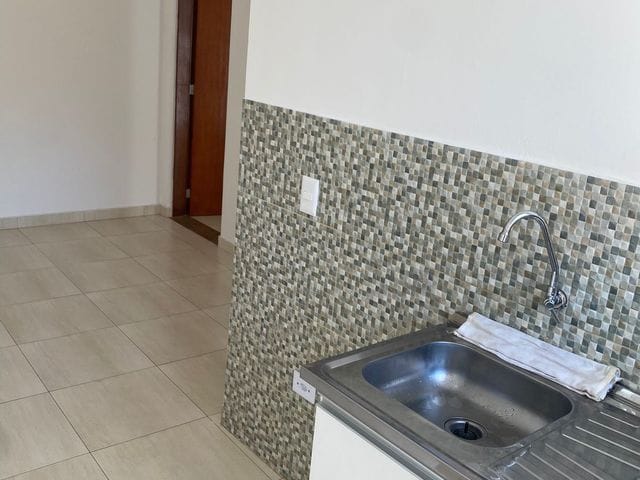 Kitnet com 50m² 2 quartos e 1 banheiro, para alugar, no bairro Aclimação em São Paulo