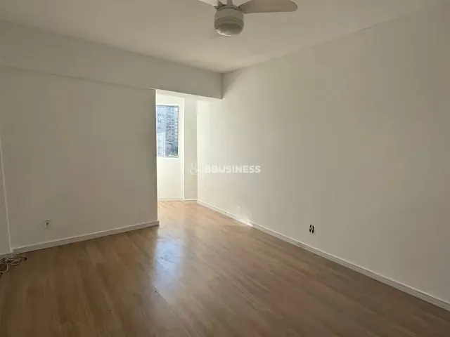 Kitnet 1 quarto e 1 banheiro, à venda, no bairro Cambuí em Campinas