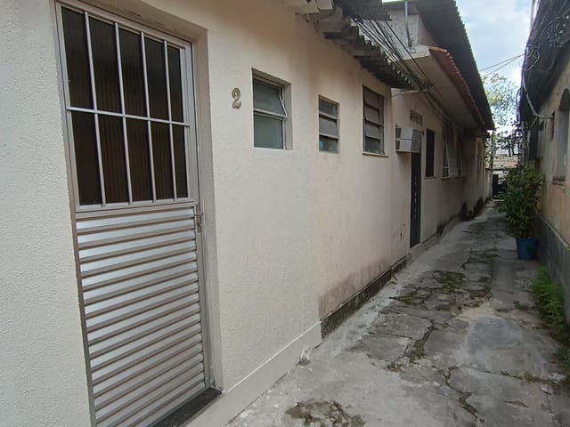 Foto do Kitnet - PENHA CIRCULAR - ÓTIMA KITNET DE UMA VILA NOS FUNDOS, COM 25 M2 , COM QUARTO, BANHEIRO E COZINHA, BOA LOCALIZAÇÃO ,PRÓXIMA AO COMÉRCIO | Hilmar