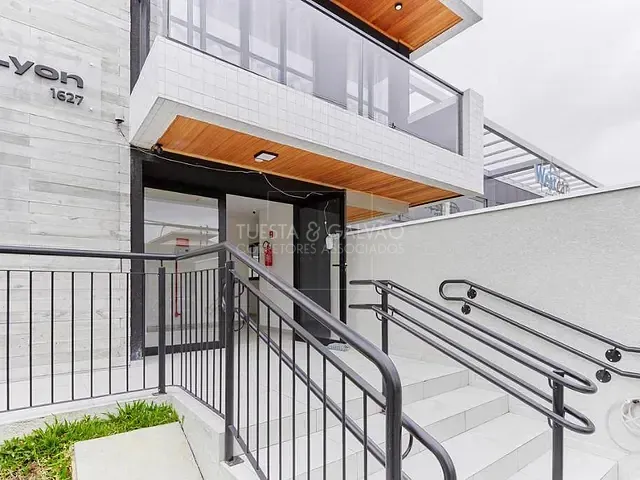 Kitnet com 17m² 1 quarto e 1 banheiro, à venda, no bairro Rebouças em Curitiba